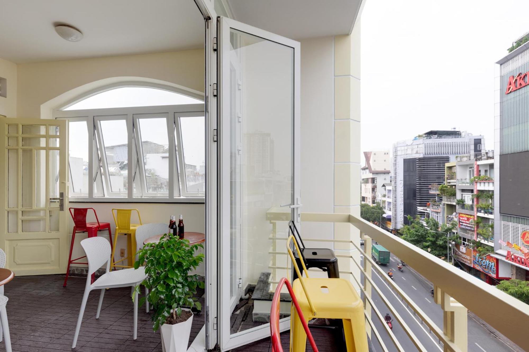 Nhà trọ Saigon Authentic Alley - Walking Neighborhood & Tour, Cooking Class, Free Fresh Breakfast, Gym & Rooftop Billiard